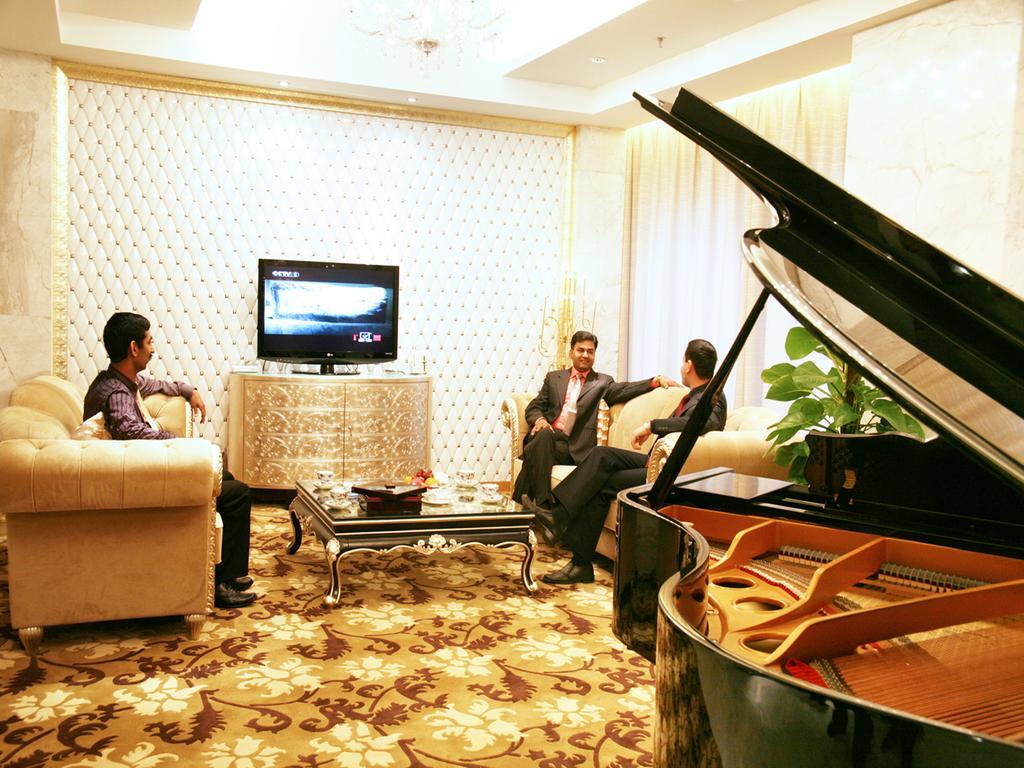 Glarun Jinling Hotel Нанкін Екстер'єр фото